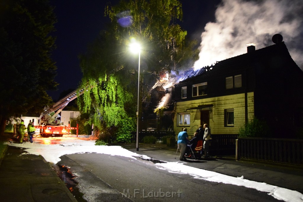 Grossfeuer Einfamilienhaus Siegburg Muehlengrabenstr P0604.JPG - Miklos Laubert